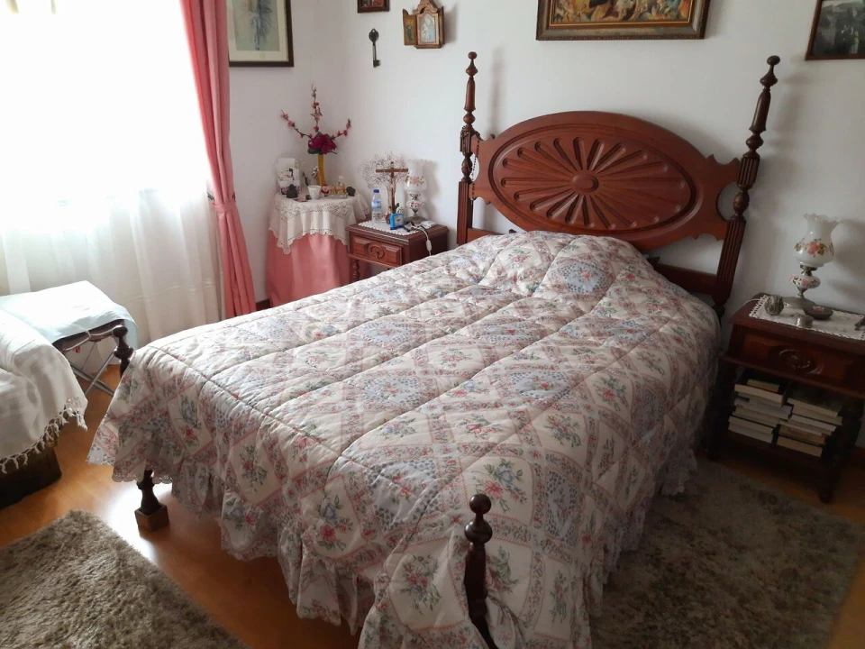 Moradia T7 para Venda em Cristoval Foto 6