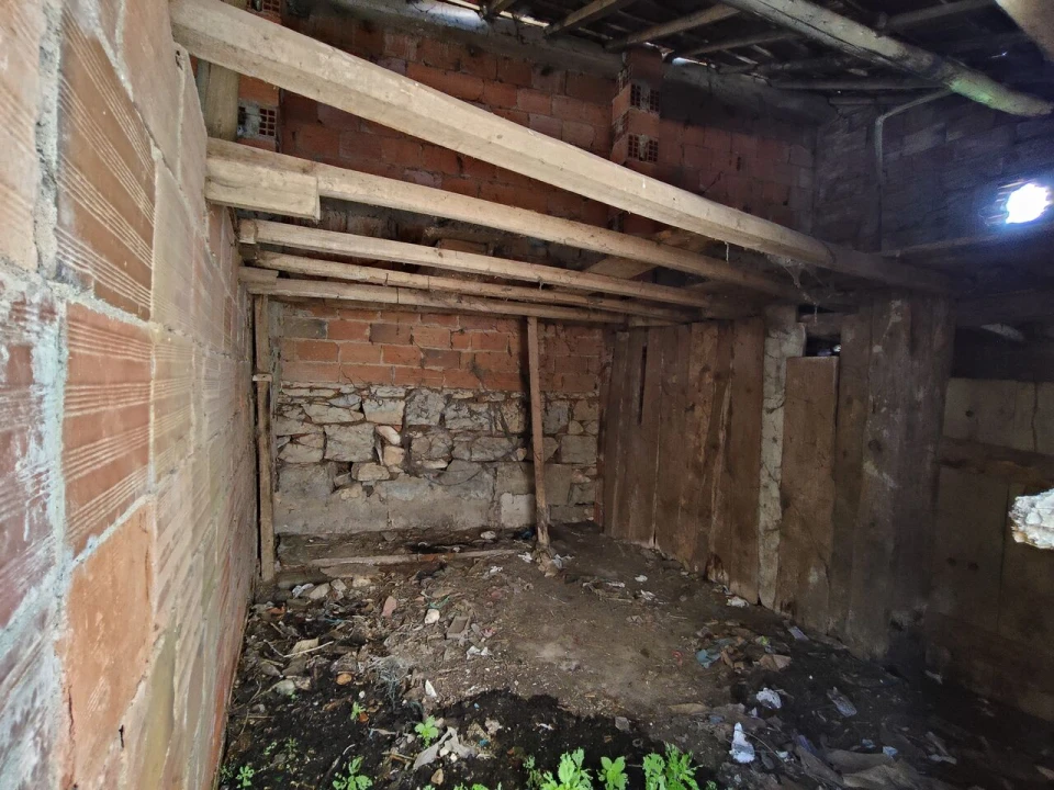 Moradia T4 para Venda em Alvorge Foto 4