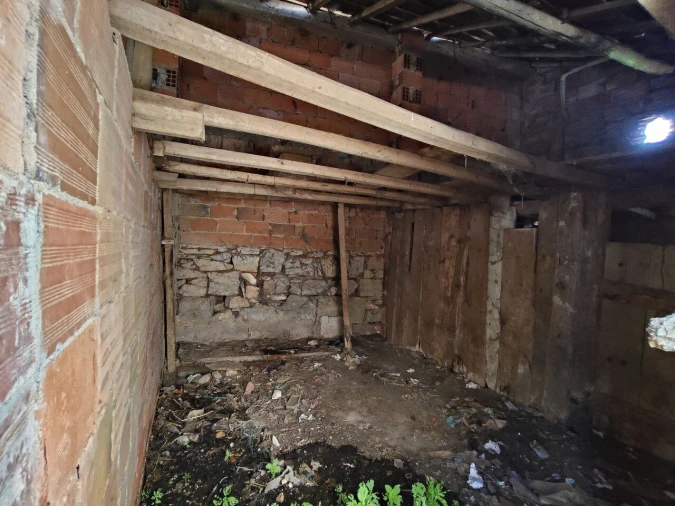 Moradia T4 para Venda em Alvorge Foto 4