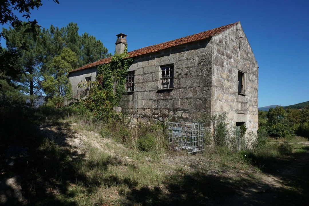 Quinta T0 para Venda em Penso Foto 6