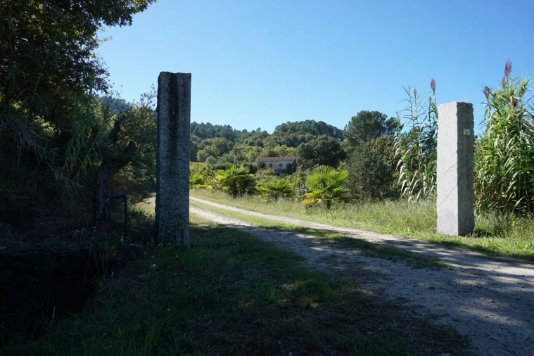 Quinta T0 para Venda em Penso Foto 2