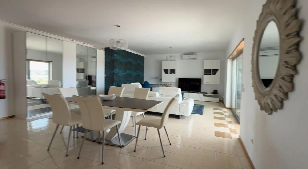 Apartamento T3 para Venda em Portimão Foto 2
