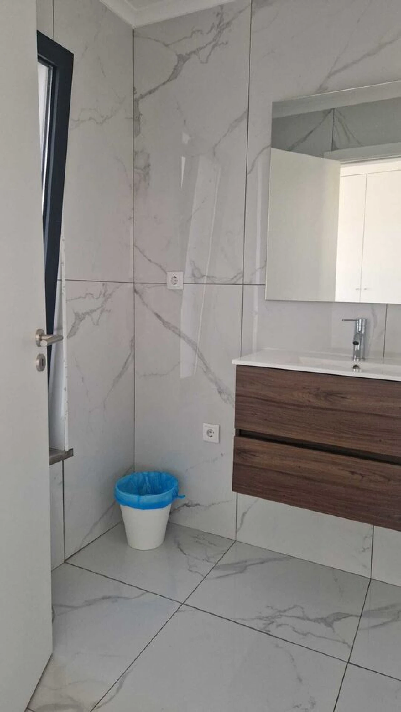 Moradia T3 para Venda em Quelfes Foto 10