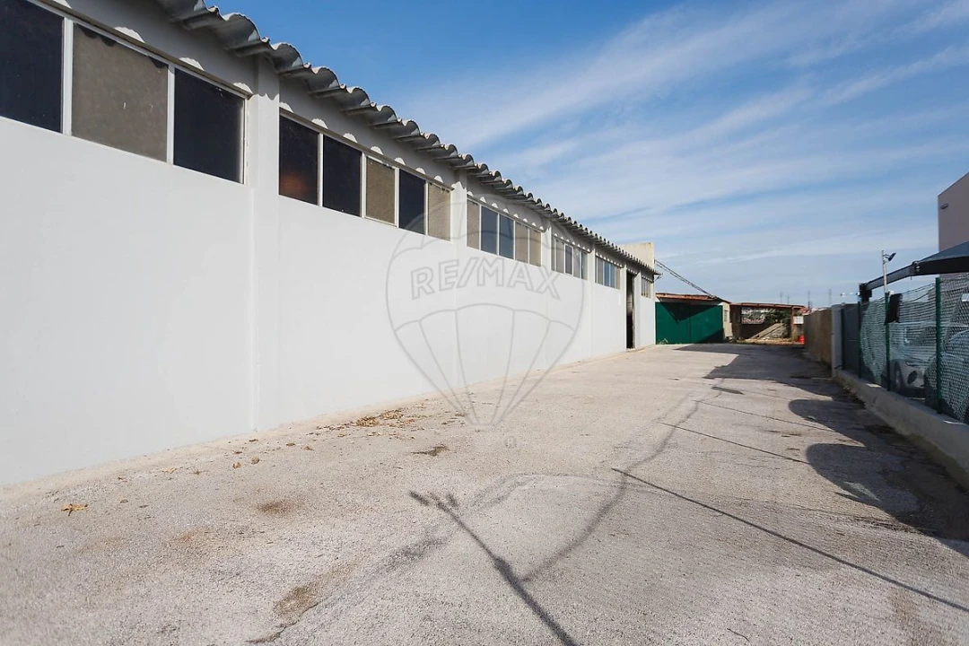 Armazém para Arrendamento em São Domingos de Rana Foto 10