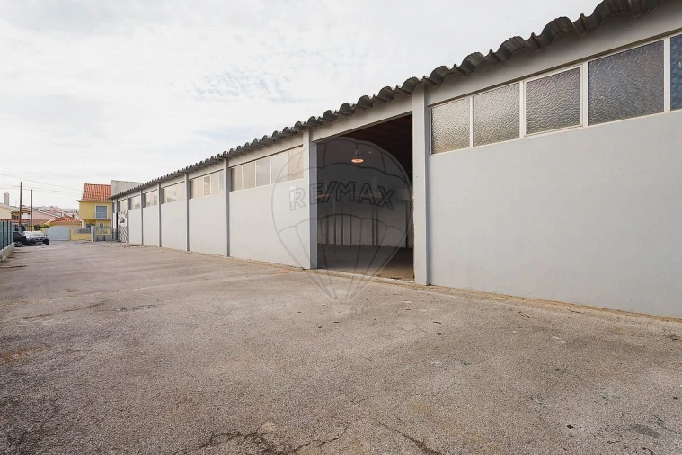 Armazém para Arrendamento em São Domingos de Rana Foto 12