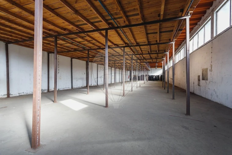 Armazém para Arrendamento em São Domingos de Rana Foto 6