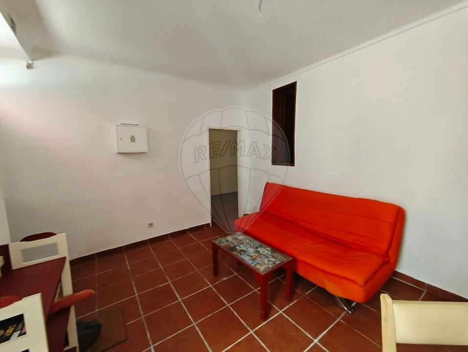 Apartamento T1 para Venda em Santa Maria Maior Foto 2