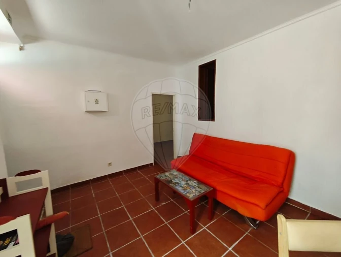 Apartamento T1 para Venda em Santa Maria Maior Foto 2