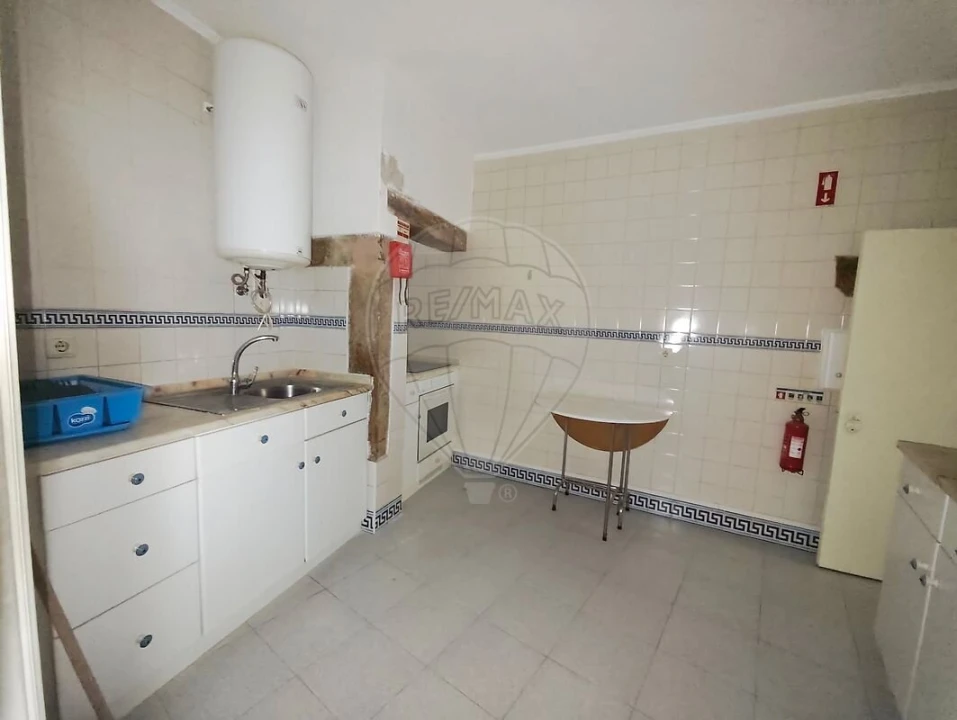 Apartamento T1 para Venda em Santa Maria Maior Foto 8