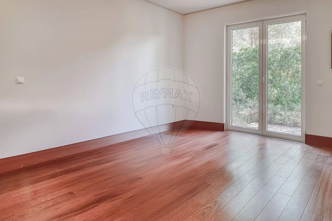 Moradia T5 para Venda em Santo Estêvão Foto 25