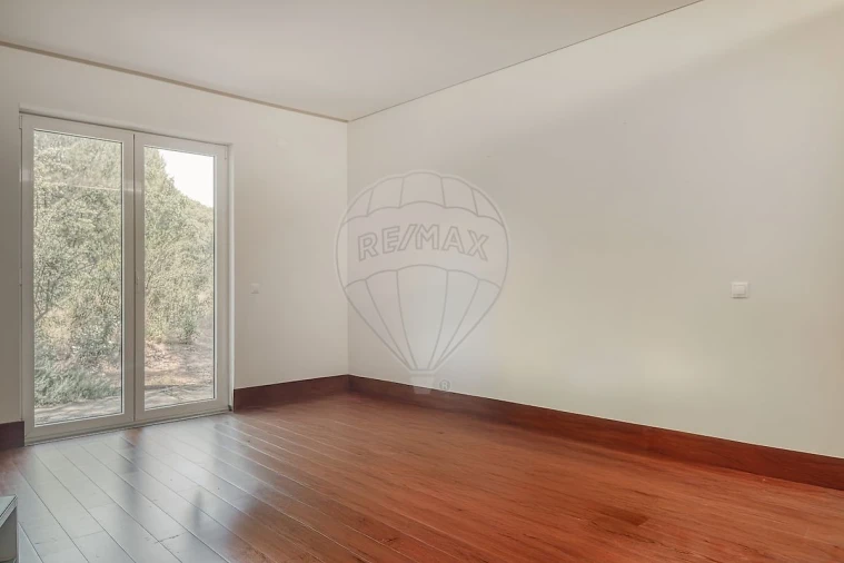 Moradia T5 para Venda em Santo Estêvão Foto 21