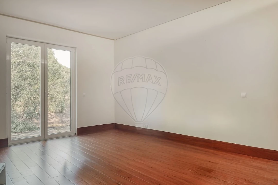 Moradia T5 para Venda em Santo Estêvão Foto 21