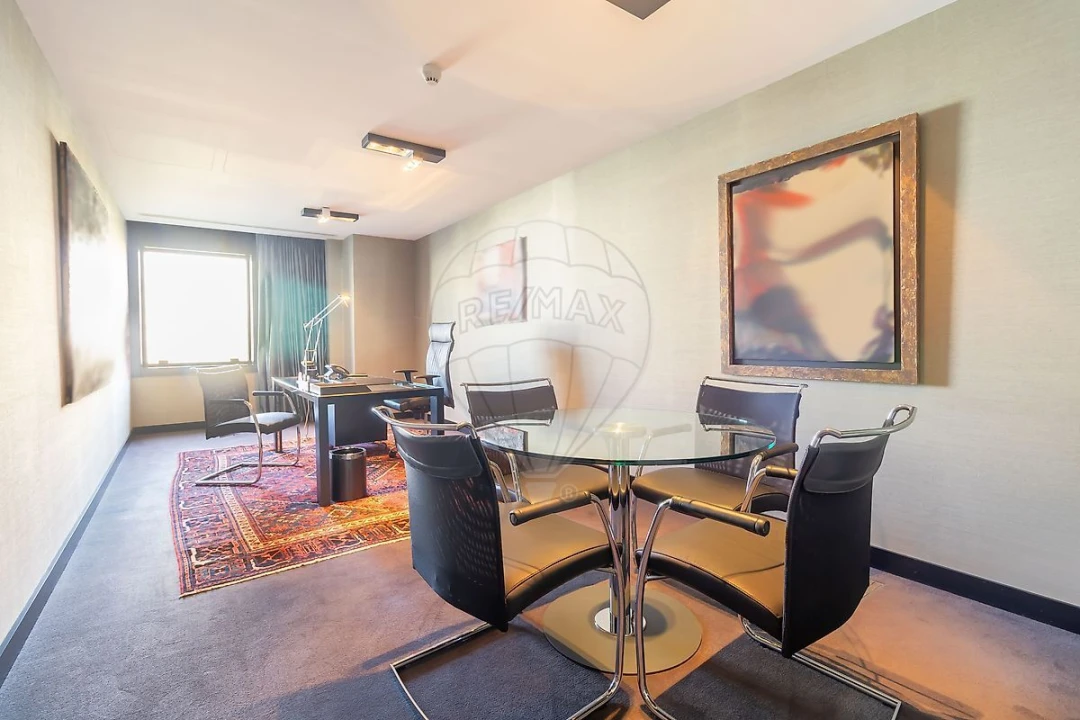 Escritório para Arrendamento em Santo António Foto 23