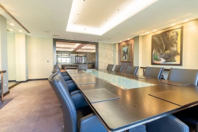 Escritório para Arrendamento em Santo António