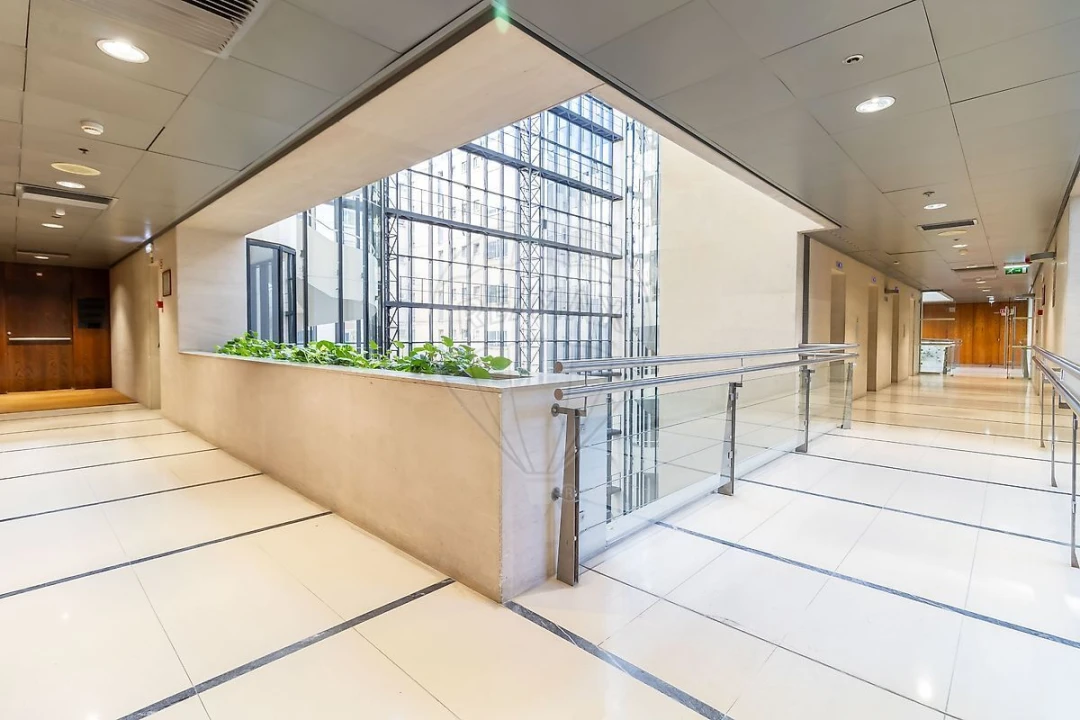 Escritório para Arrendamento em Santo António Foto 31