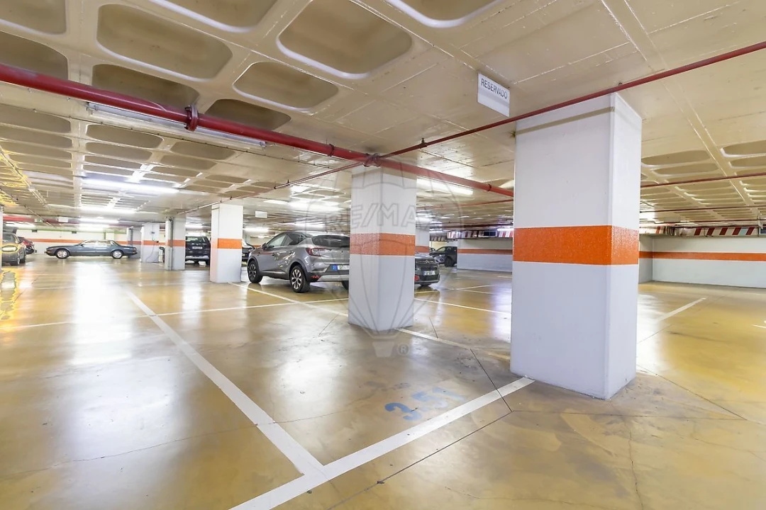 Escritório para Arrendamento em Santo António Foto 36