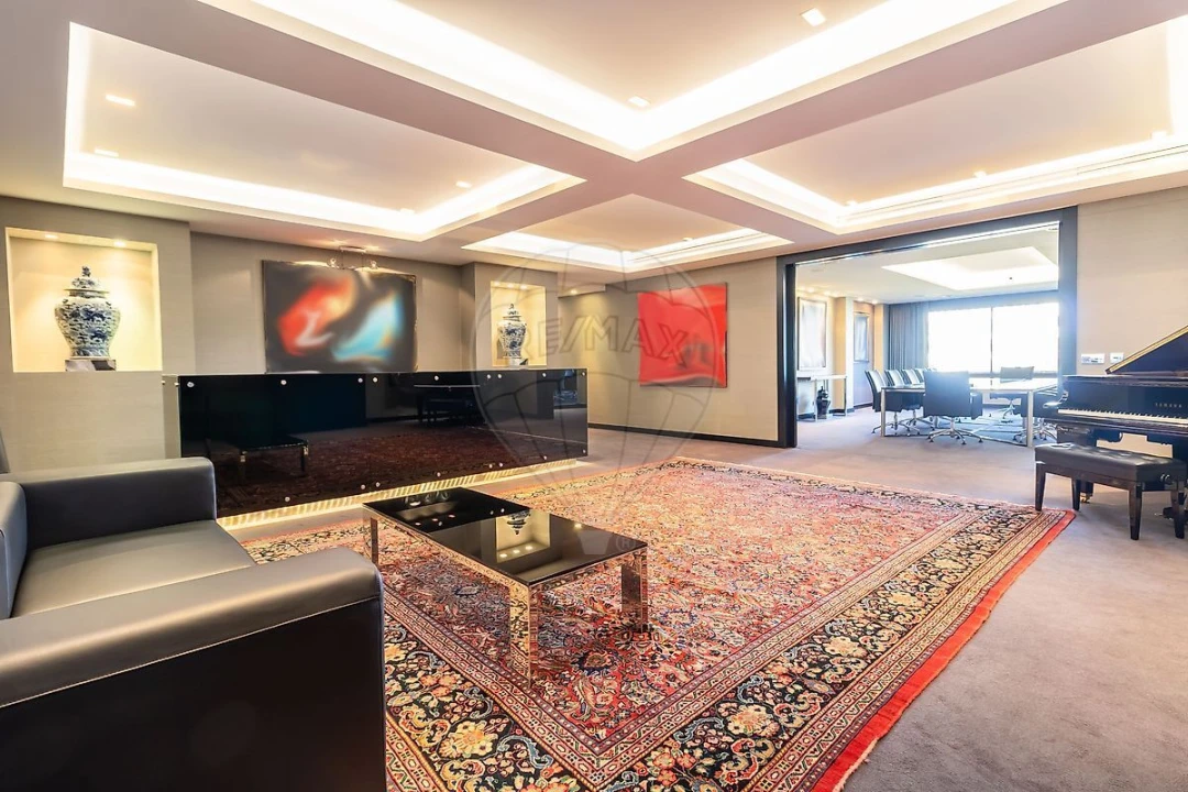 Escritório para Arrendamento em Santo António Foto 3