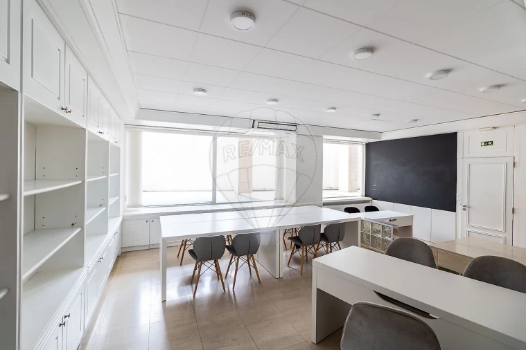 Loja para Arrendamento em Alvalade Foto 11