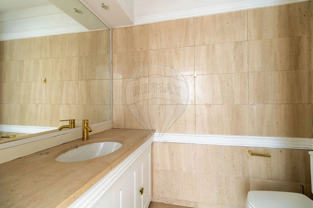 Loja para Arrendamento em Alvalade Foto 16