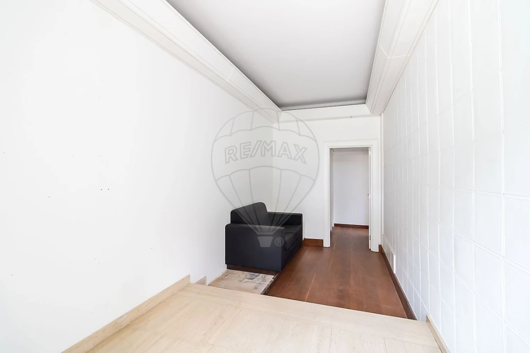 Loja para Arrendamento em Alvalade Foto 3