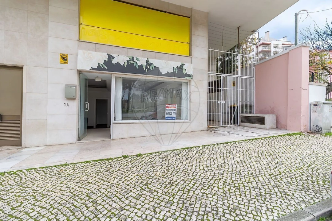 Loja para Arrendamento em Alvalade Foto 2