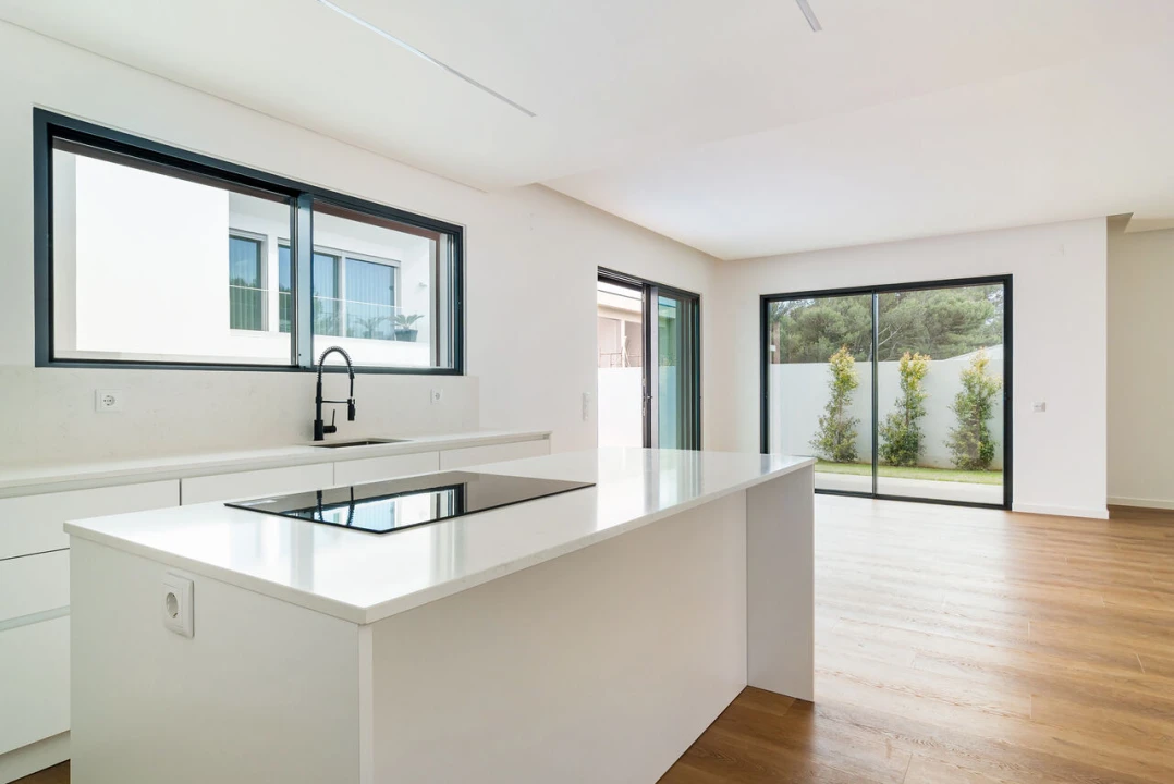 Moradia T4 para Venda em Alcabideche Foto 8