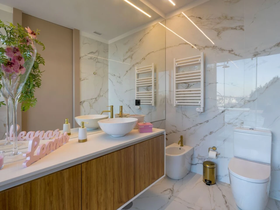 Moradia T4 para Venda em Avintes Foto 24