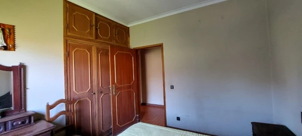Moradia T8 para Venda em Barreiros e Cepões