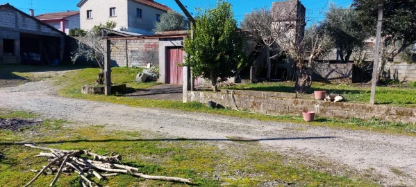 Moradia T8 para Venda em Barreiros e Cepões