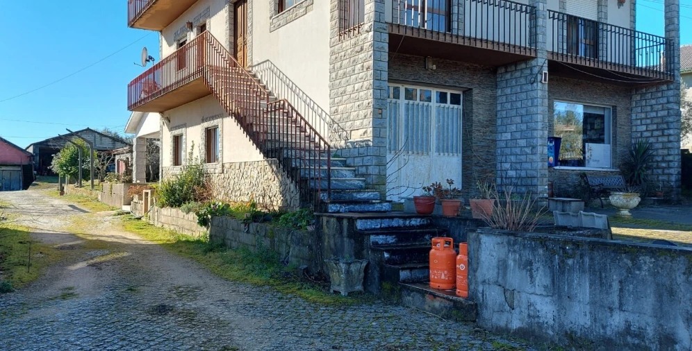 Moradia T8 para Venda em Barreiros e Cepões Foto 4