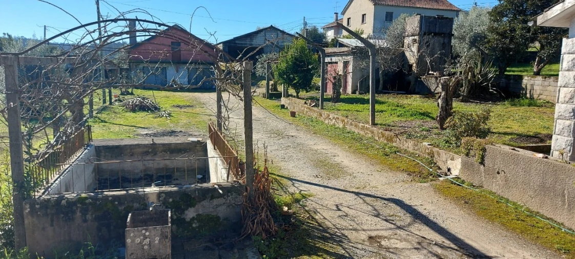 Moradia T8 para Venda em Barreiros e Cepões Foto 3