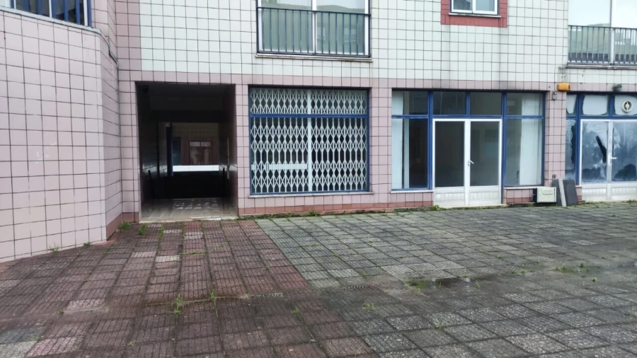 Loja para Venda em São João da Madeira Foto 16