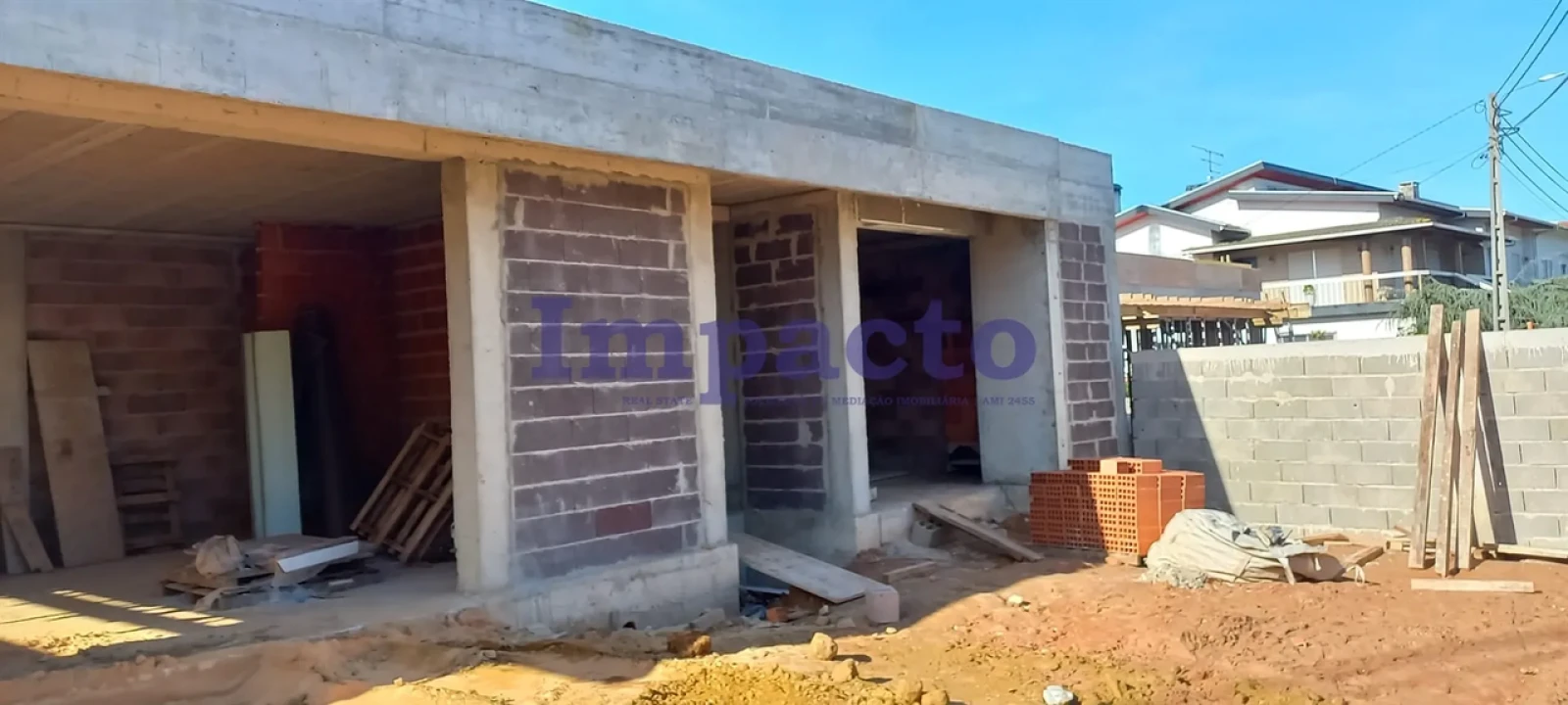 Moradia T4 para Venda em Vila de Cucujães Foto 1