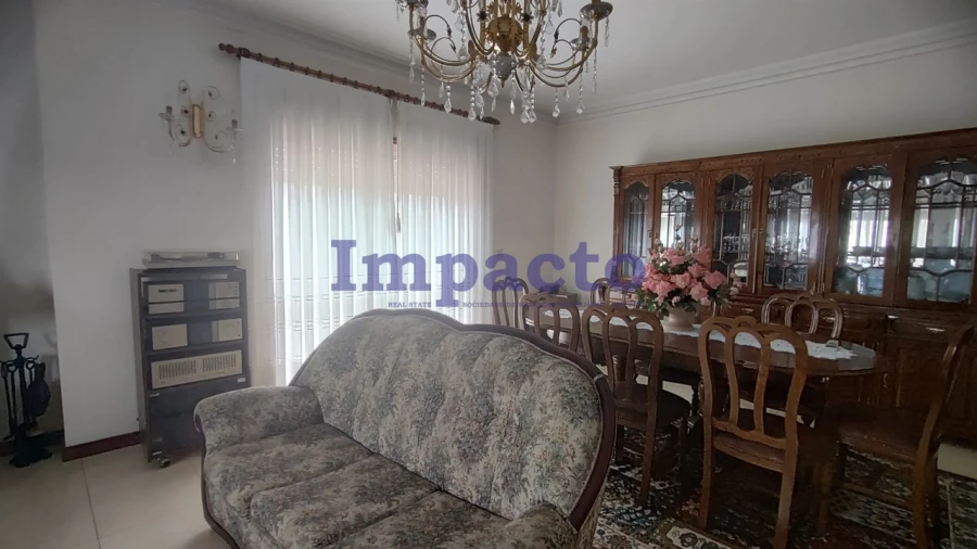 Moradia T3 para Venda em São Roque Foto 13