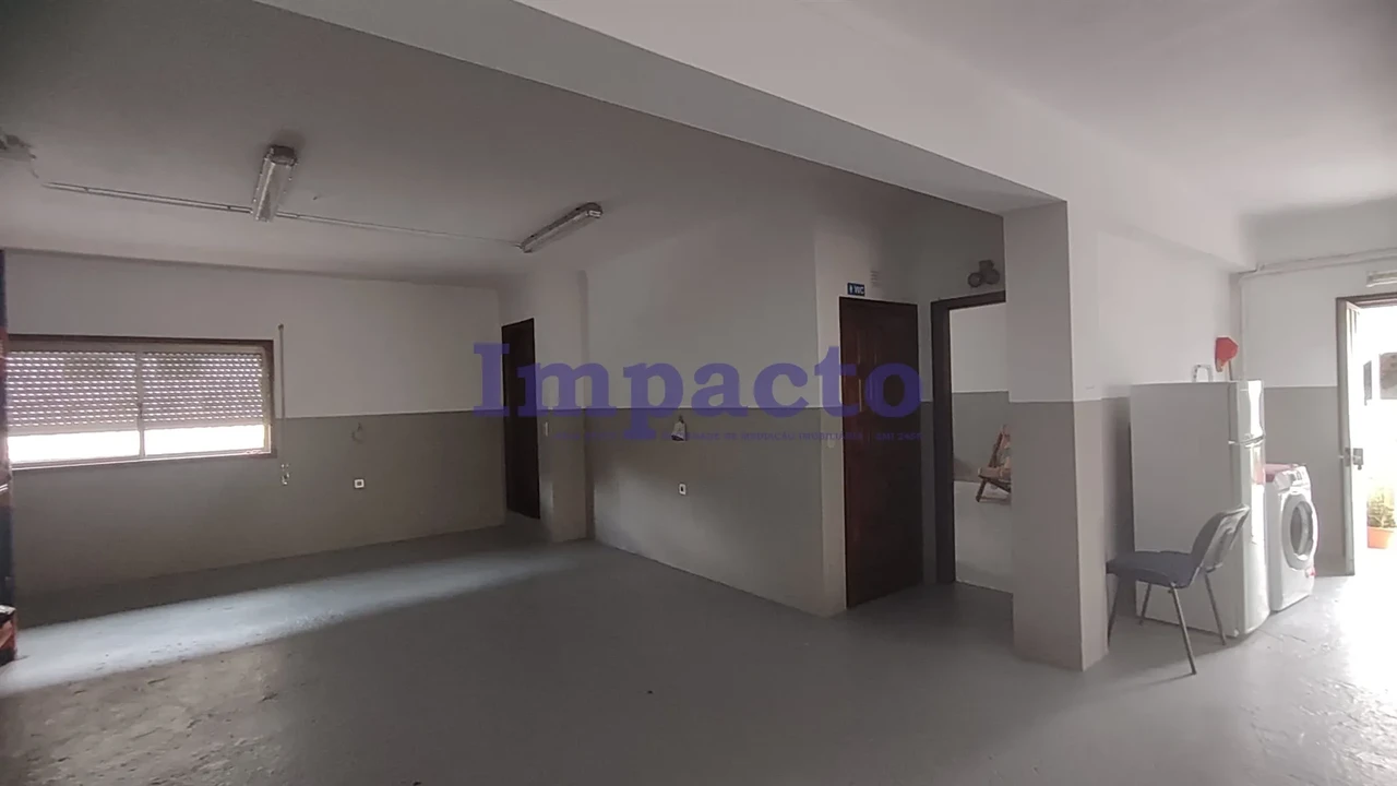 Moradia T3 para Venda em São Roque Foto 20