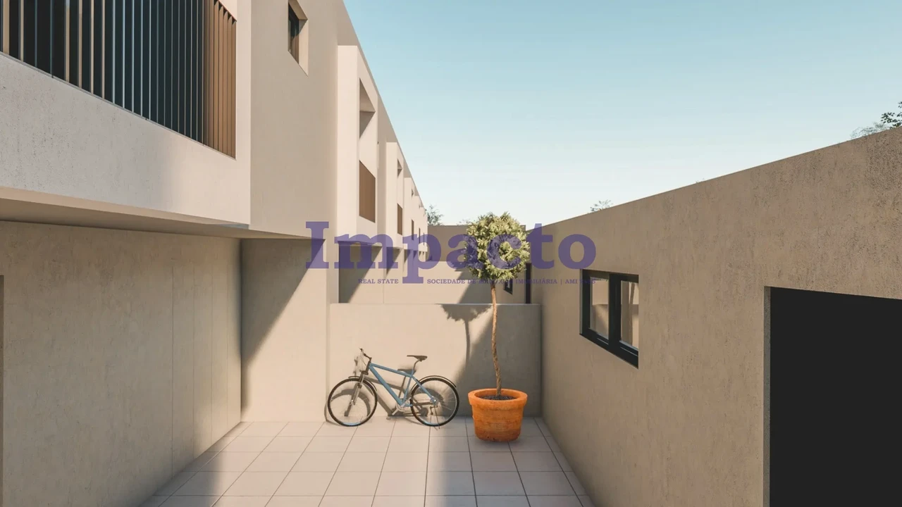 Moradia T3 para Venda em Loureiro Foto 11