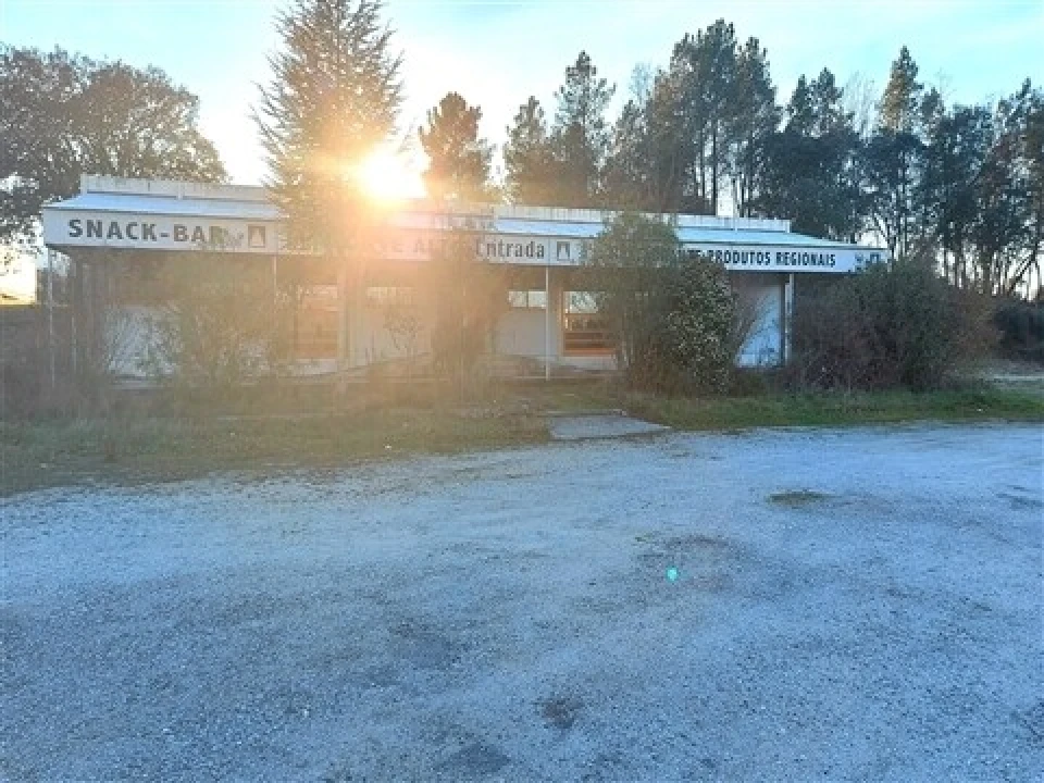 Armazém para Venda em Ratoeira Foto 1