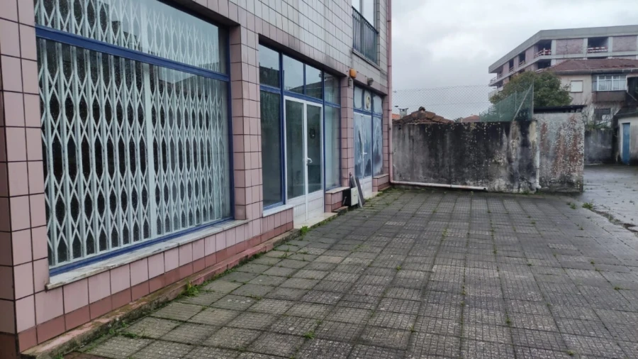 Loja para Arrendamento em São João da Madeira Foto 16