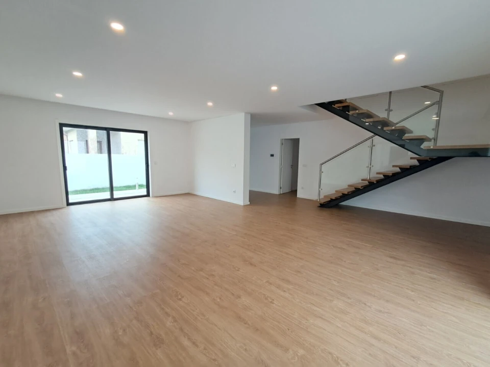 Moradia T3 para Venda em Ovar, São João, Arada e São Vicente de Pereira Jusã Foto 2