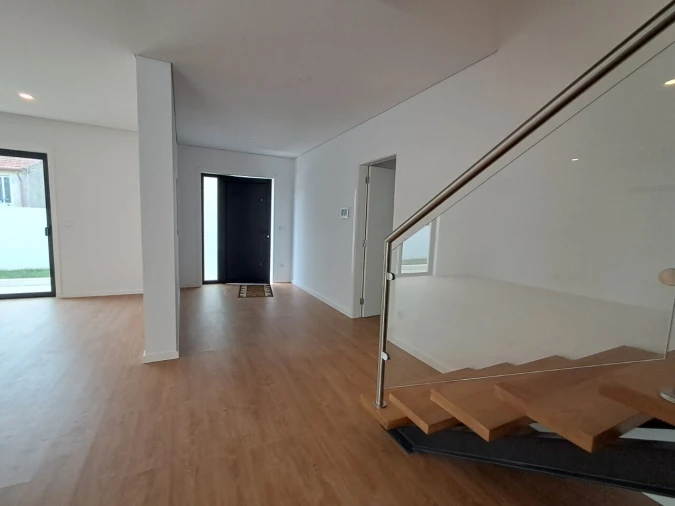 Moradia T3 para Venda em Ovar, São João, Arada e São Vicente de Pereira Jusã Foto 4