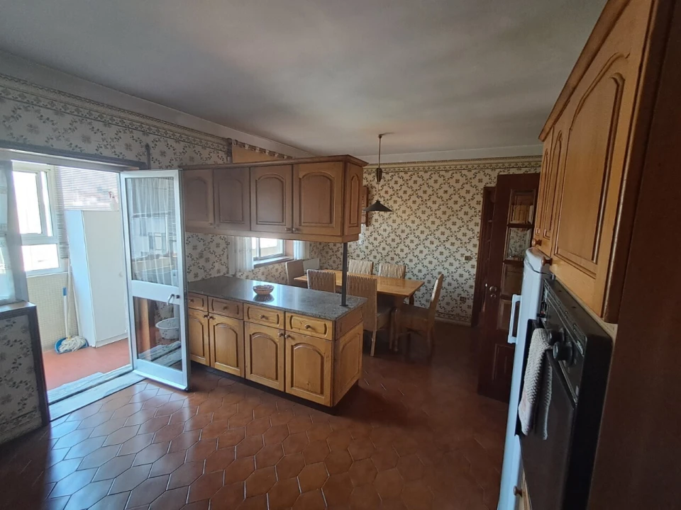 Apartamento T6 para Venda em São João da Madeira Foto 23