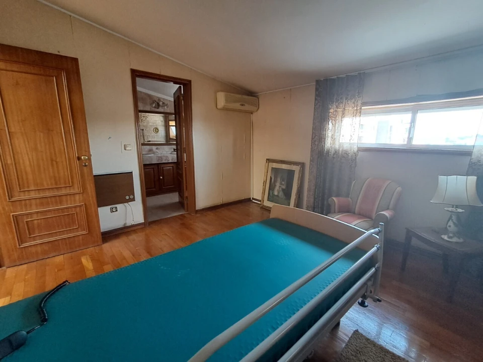 Apartamento T6 para Venda em São João da Madeira Foto 38