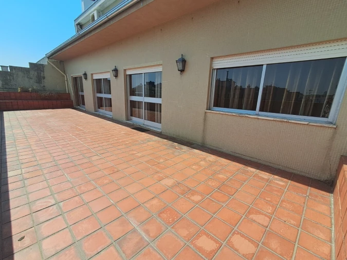 Apartamento T6 para Venda em São João da Madeira Foto 12