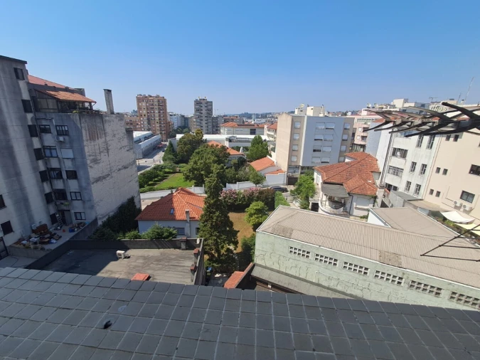Apartamento T6 para Venda em São João da Madeira Foto 30