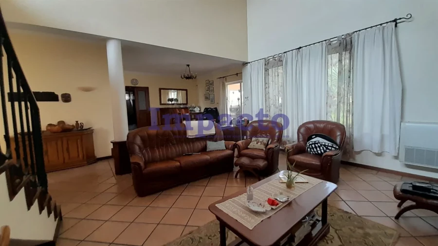 Moradia T4 para Venda em Ossela Foto 23