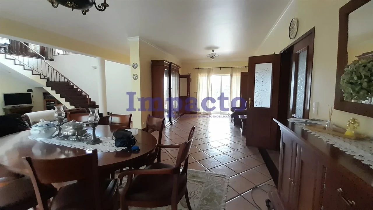 Moradia T4 para Venda em Ossela Foto 27