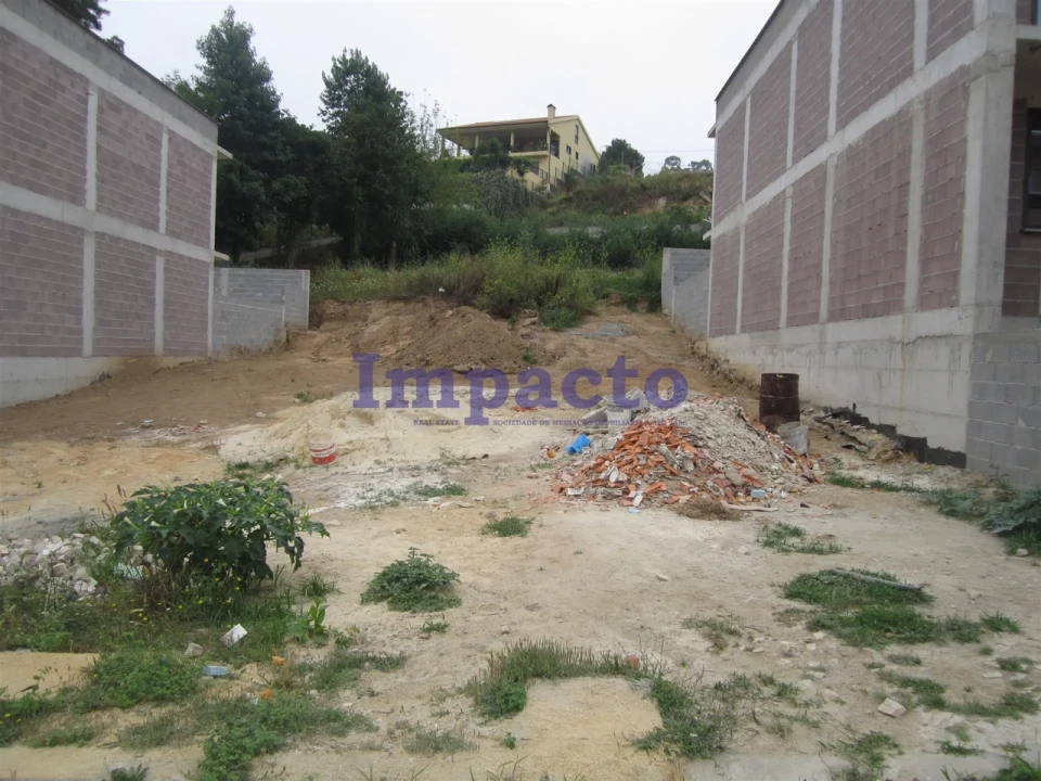 Terreno para Venda em Vila de Cucujães Foto 10