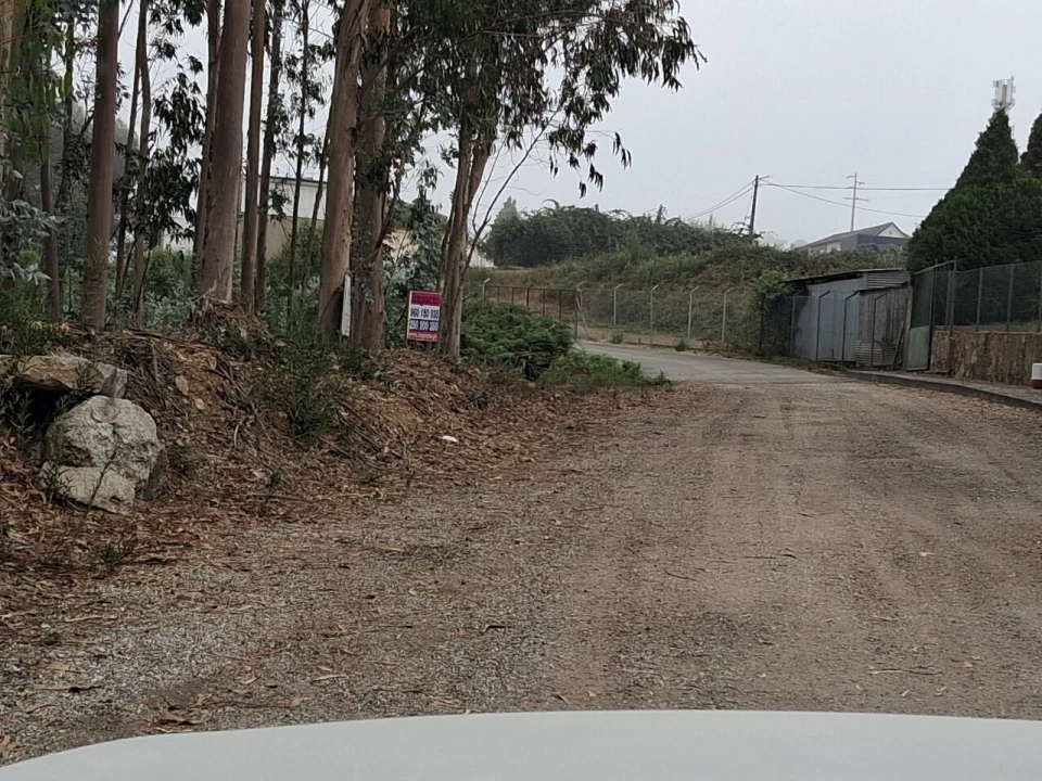 Terreno para Venda em Escapães Foto 1