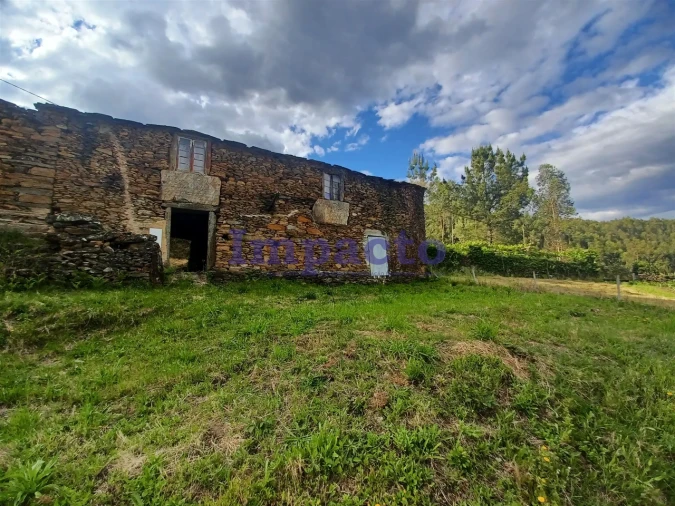 Moradia T0 para Venda em Fermedo Foto 1