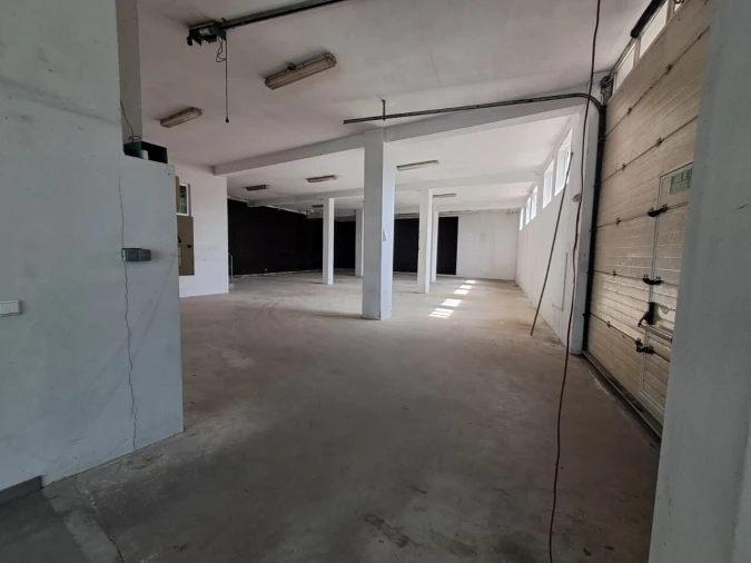 Armazém para Arrendamento em São João da Madeira Foto 4